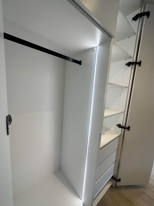 Aménagement de buanderie et hall d'entrée - Image 3