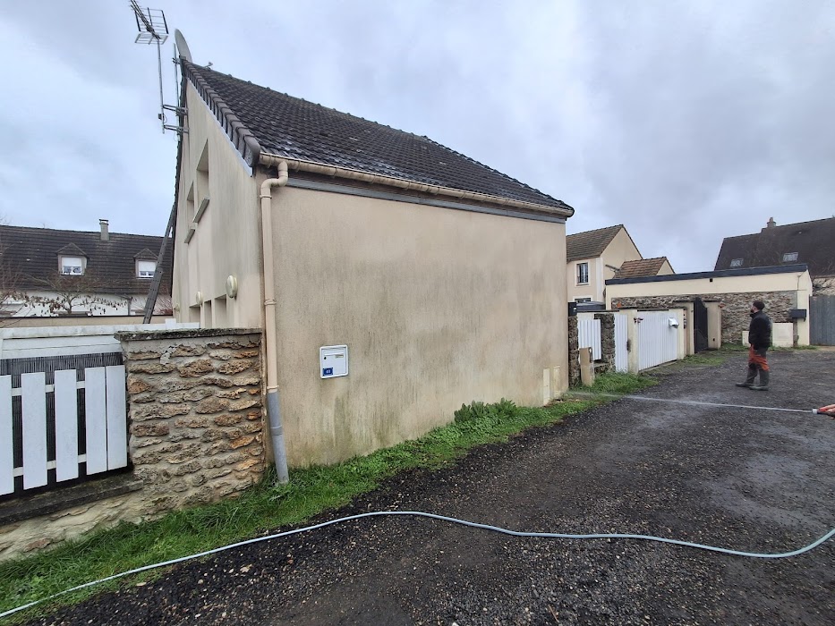 Nettoyage de façade et toiture