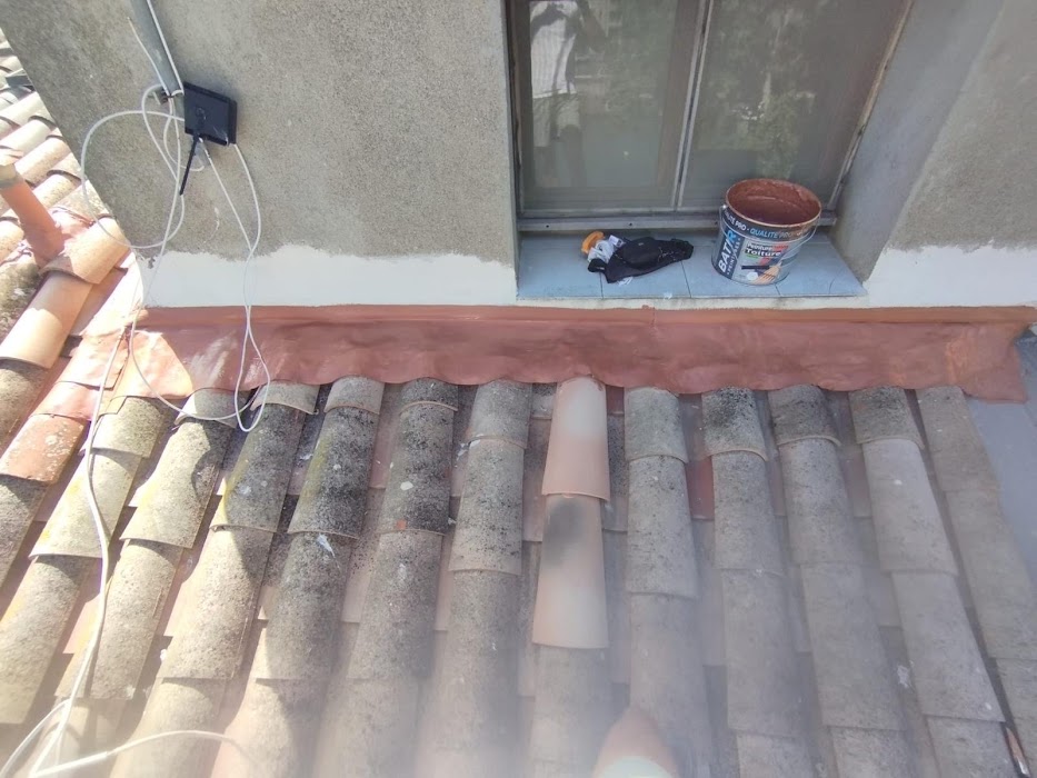 Intervention rapide pour fuite de toiture - Image 2